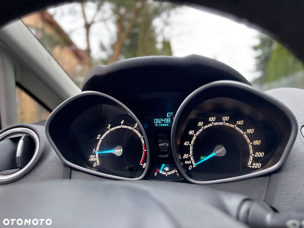 Ford Fiesta 1.0 EcoBoost Titanium - 32