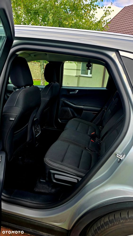 Ford Kuga - 10