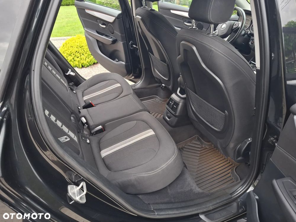 BMW Seria 2 218i Sport Line - 28
