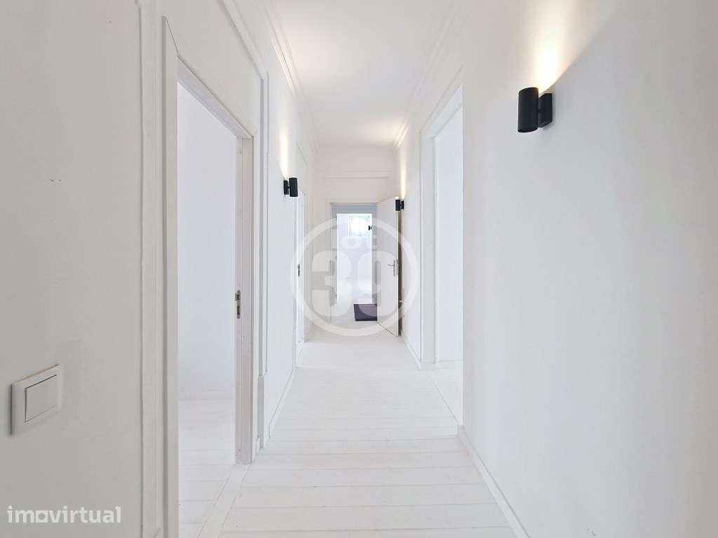 Andar Renovado com 4 Quartos | Zona Histórica a 140 m da Praia | Al... - Grande imagem: 4/31