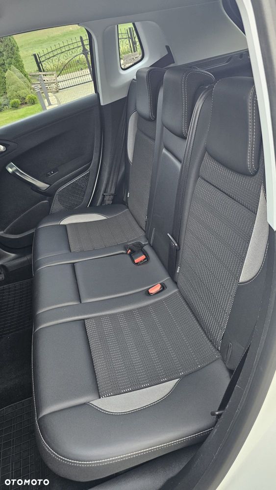 Peugeot 2008 1.2 Pure Tech GPF Allure S&S - 14