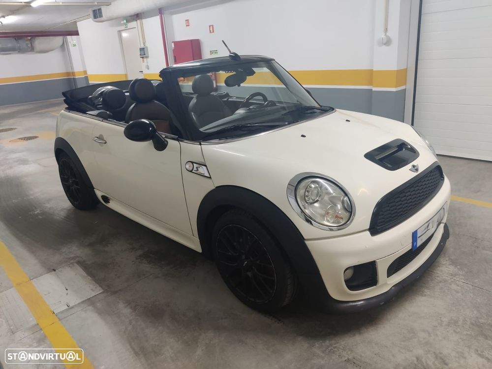 MINI Cabrio - 4