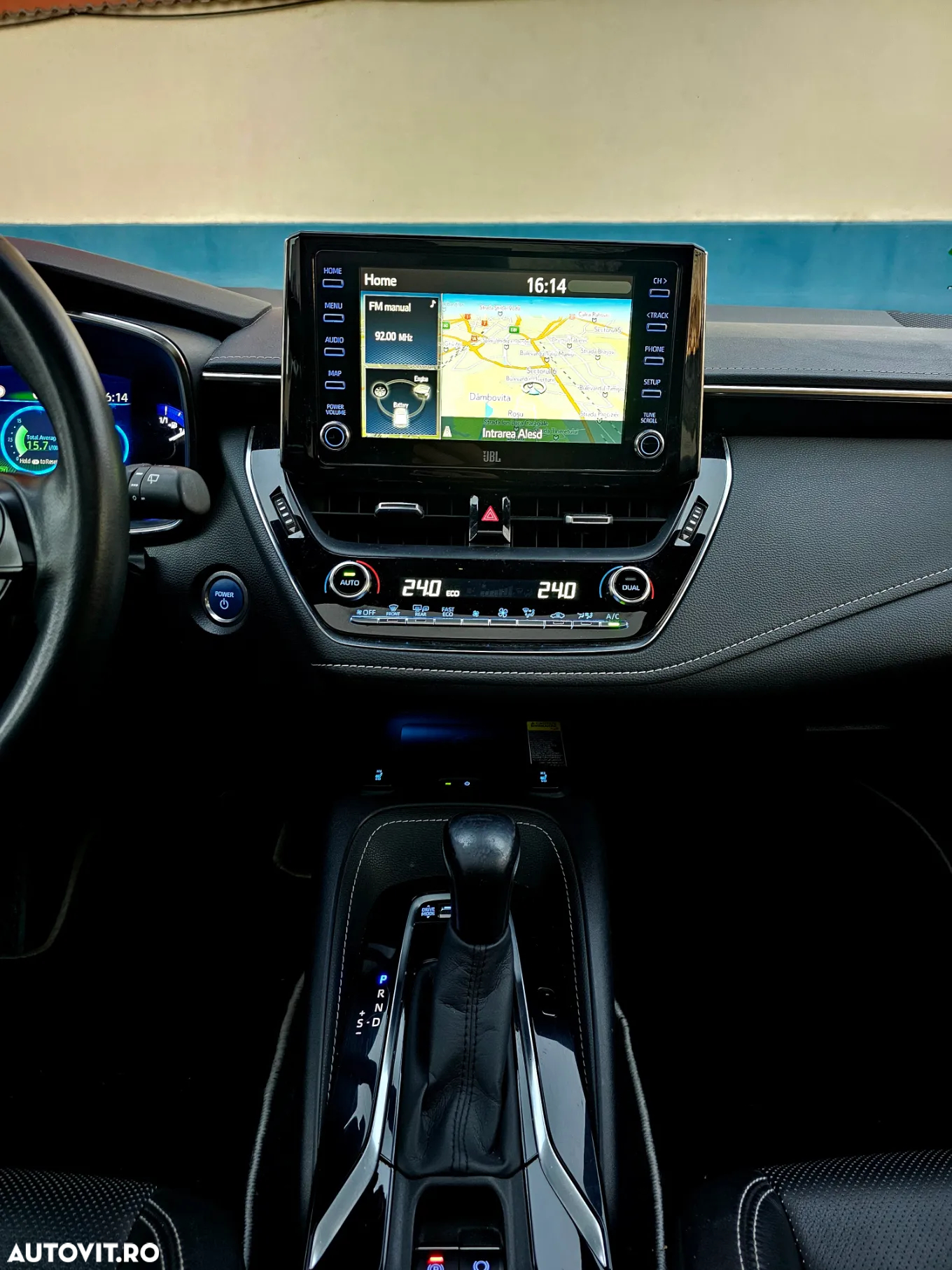 Toyota Corolla 2.0 HSD Exclusive Plus GR Sport Bi-Tone - 24