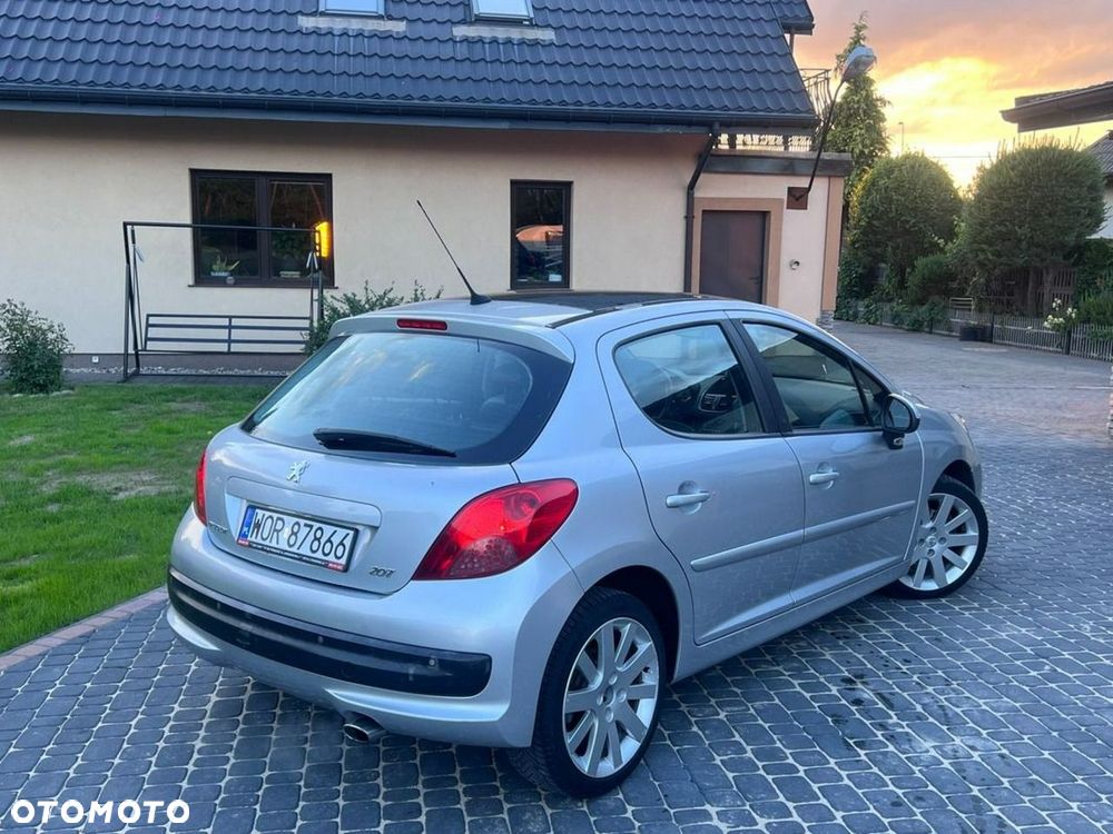 Peugeot 207 1.6 THP Platinum - 36