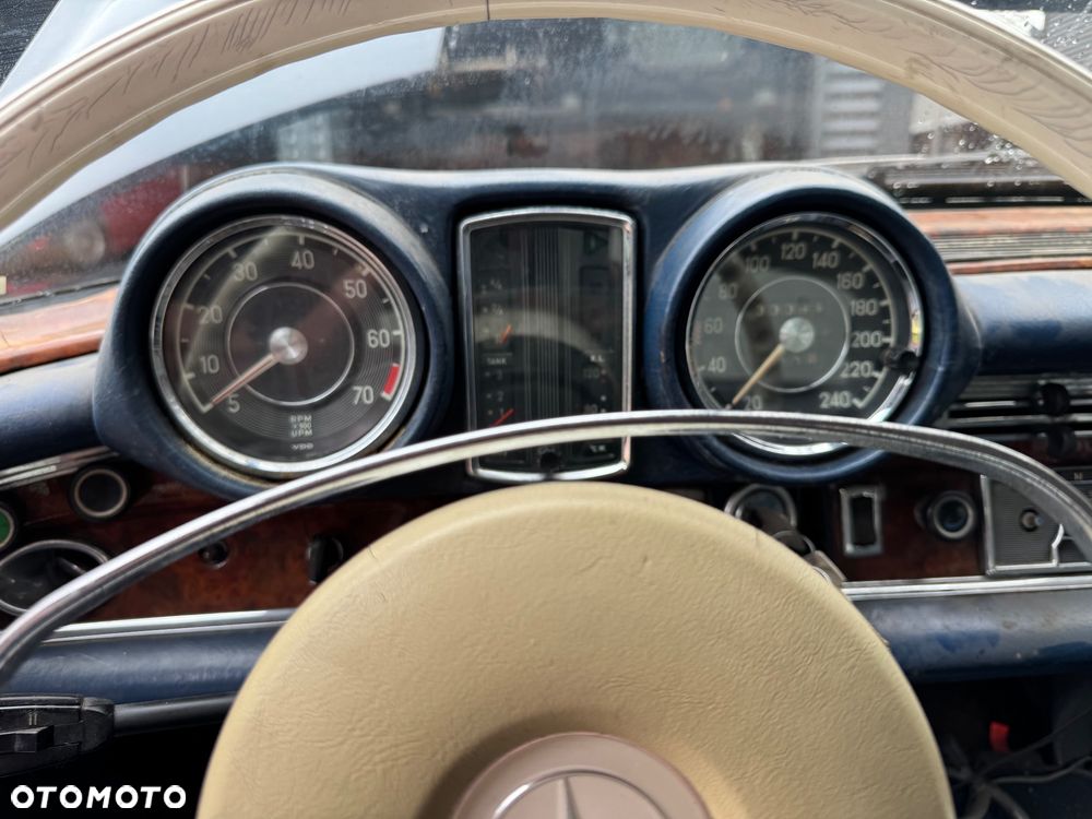 Mercedes-Benz 280 - 7