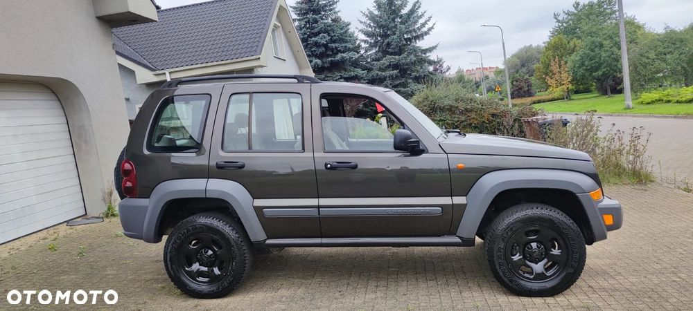 Jeep Cherokee 2.4 Sport - 23