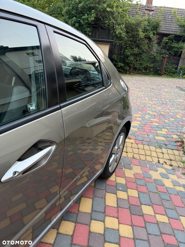 Honda Civic 1.8 Comfort - 11