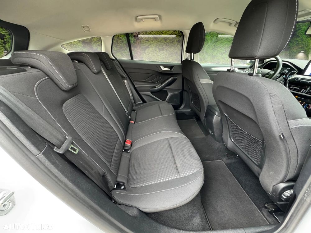 Ford Focus 2.0 EcoBlue Titanium Business - 8