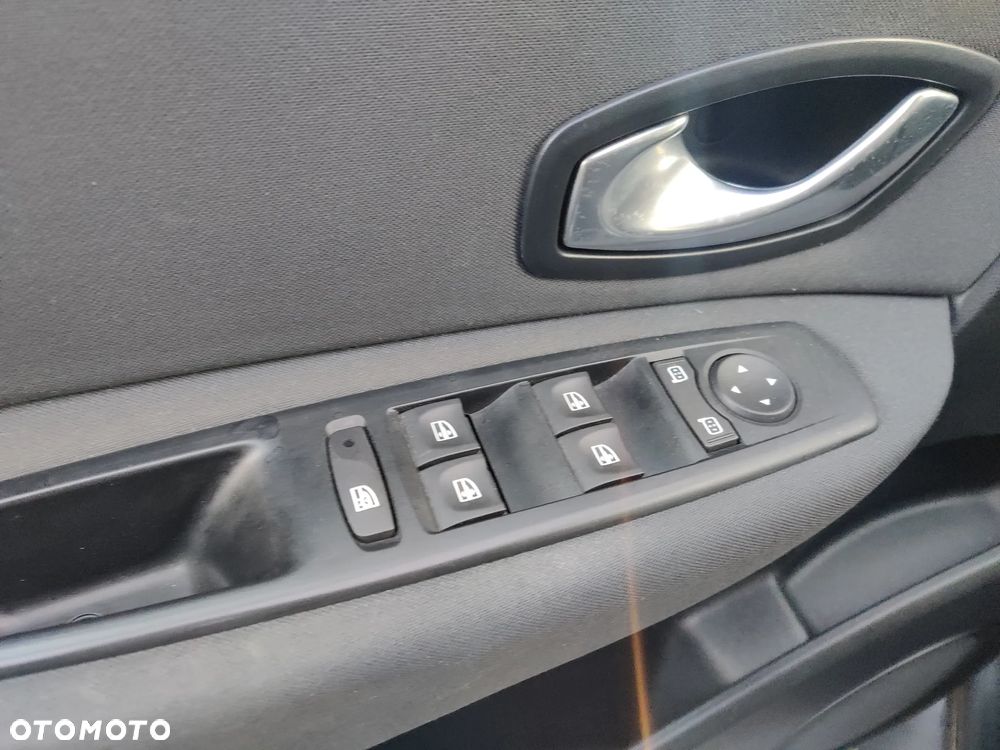 Renault Scenic TCe 130 Dynamique - 36