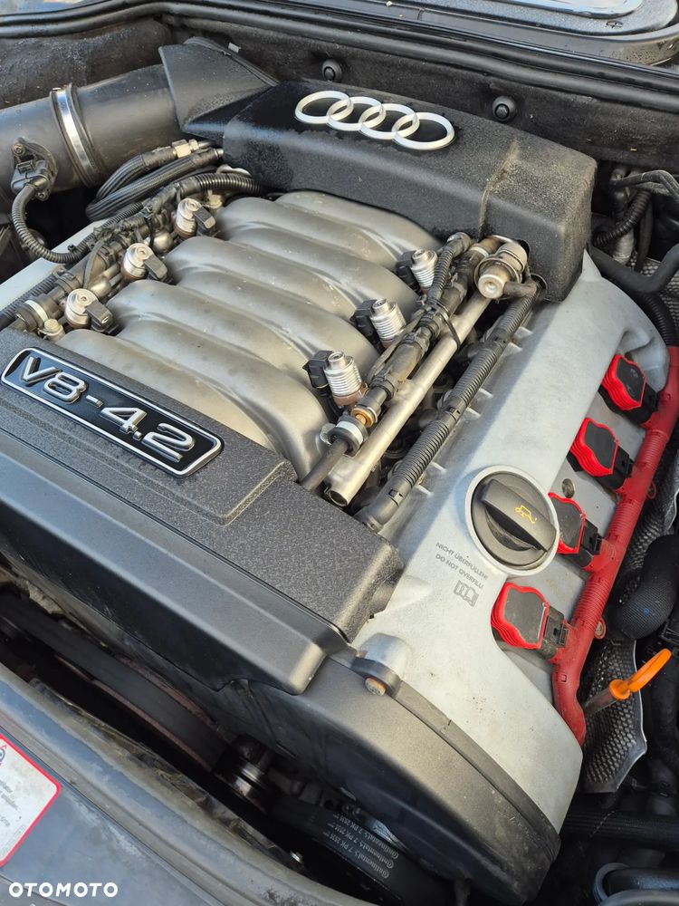 Audi A8 4.2 Quattro - 23