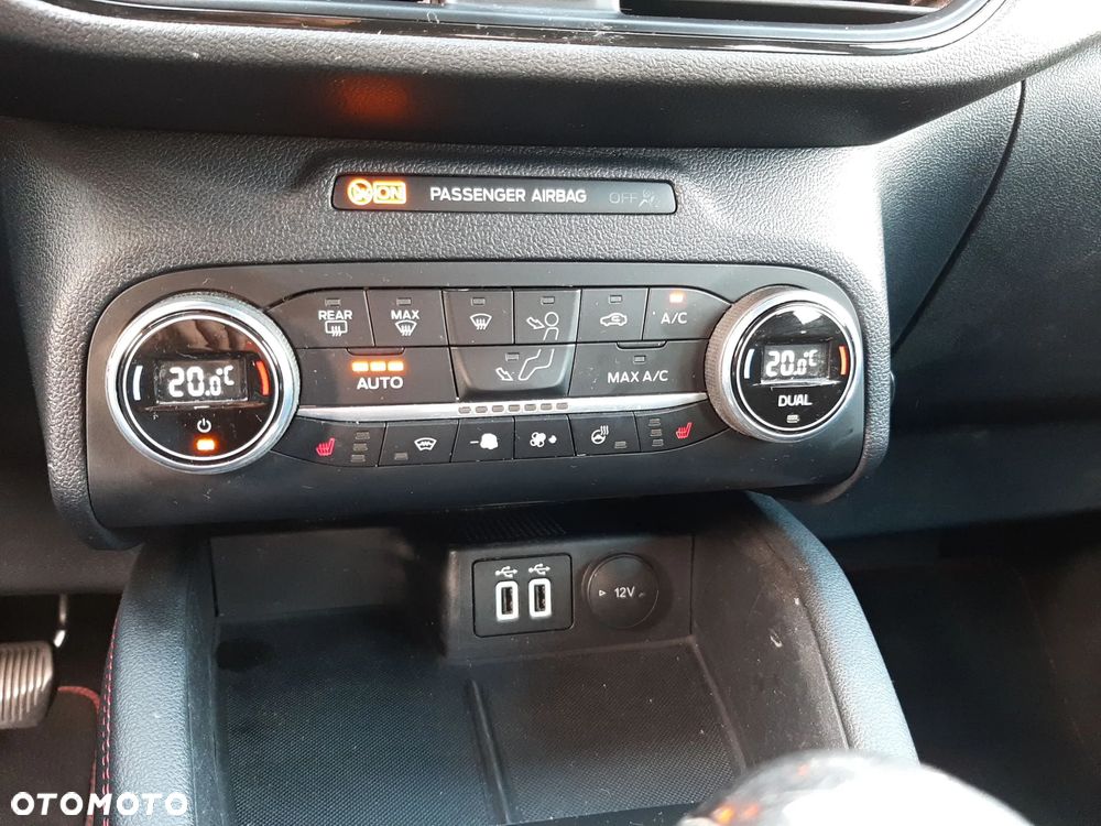 Ford Kuga 1.5 EcoBoost FWD ST-Line - 28