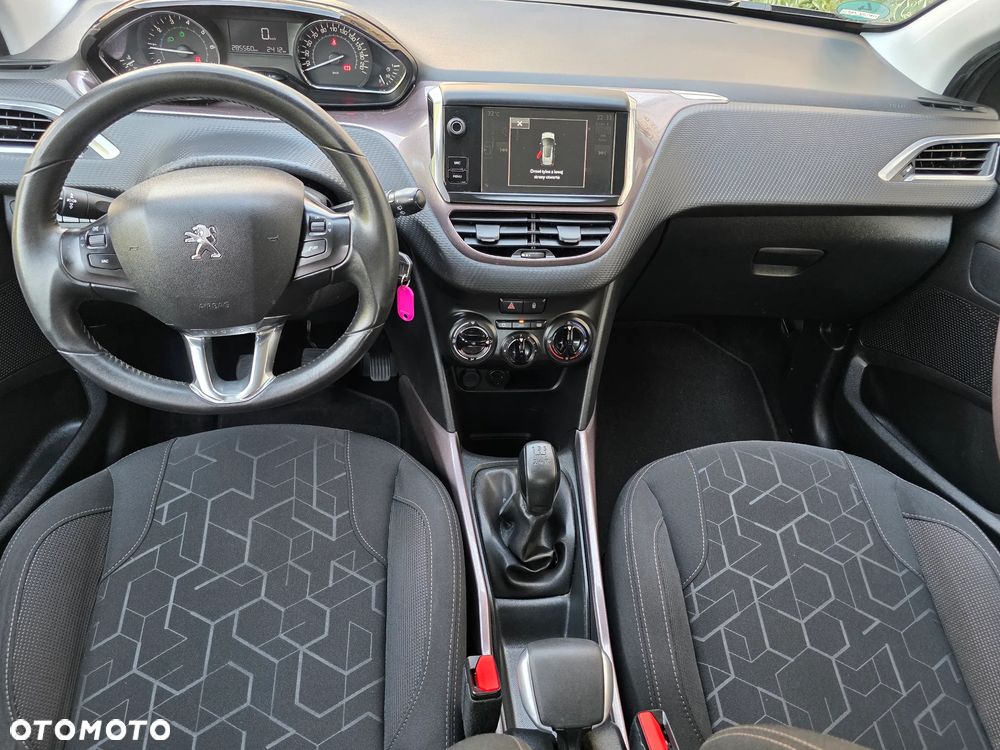 Peugeot 2008 1.6 VTi Active - 21