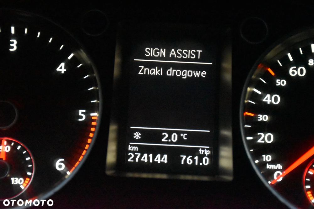 Volkswagen Passat 2.0 TDI DSG Comfortline - 36