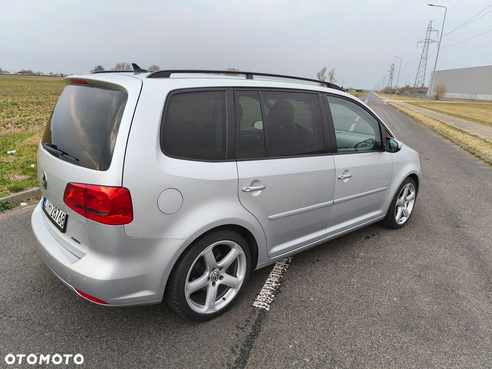 Volkswagen Touran 1.6 TDI DPF BlueMotion Technology STYLE - 3