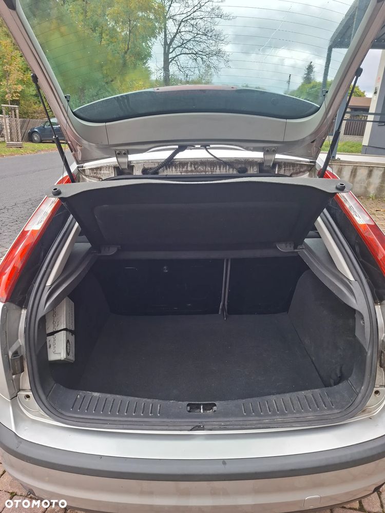 Ford Focus - 12