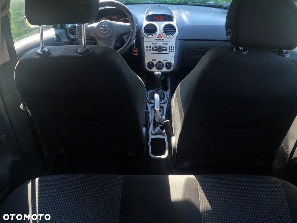 Opel Corsa 1.2 16V Essentia - 6
