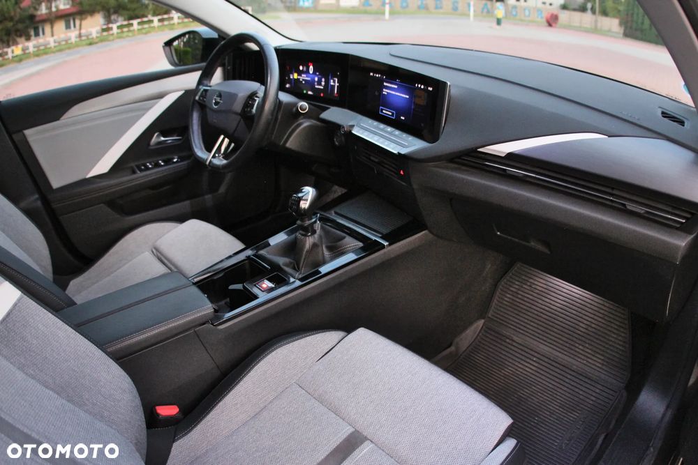 Opel Astra 1.2 Turbo Elegance - 15
