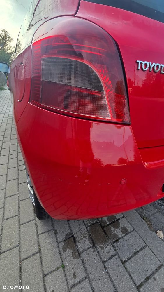 Toyota Yaris - 4