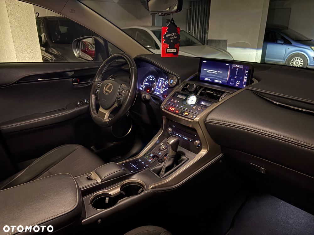 Lexus NX 300 Comfort AWD - 33