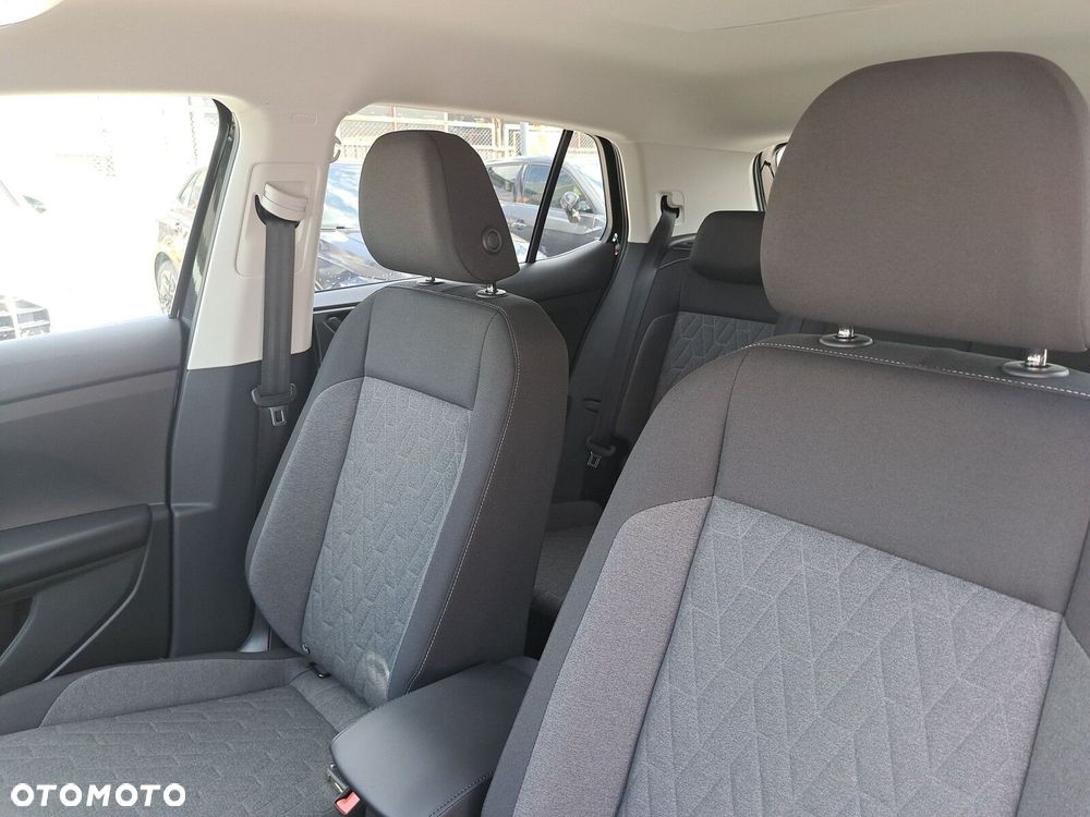 Volkswagen T-Cross - 12