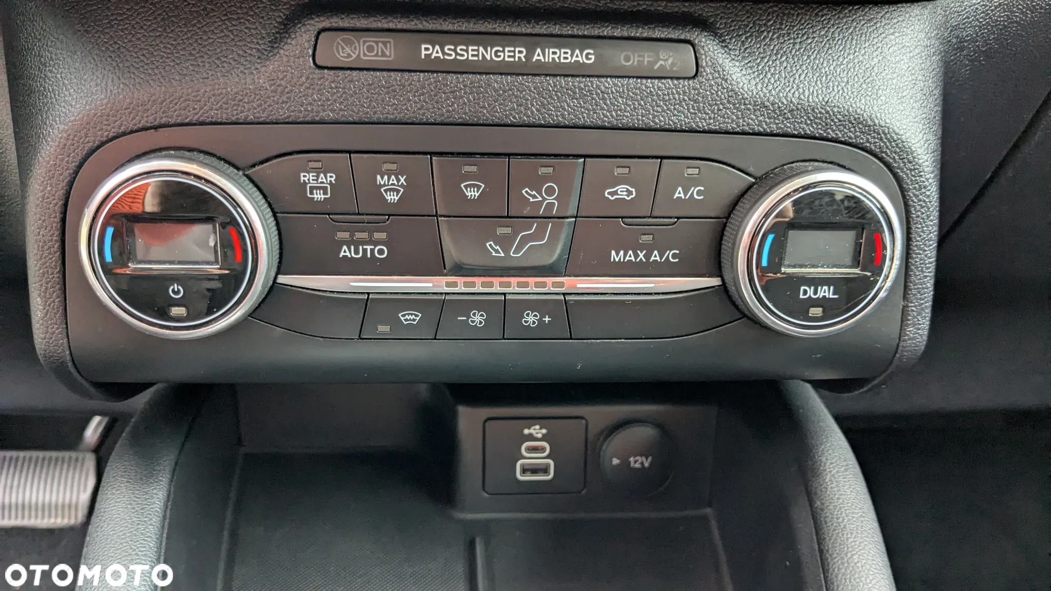 Ford Kuga 2.5 FHEV FWD Titanium - 19