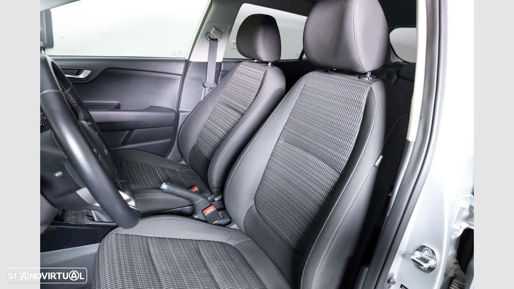 Kia Stonic 1.0 T-GDI Drive — fotografia 15
