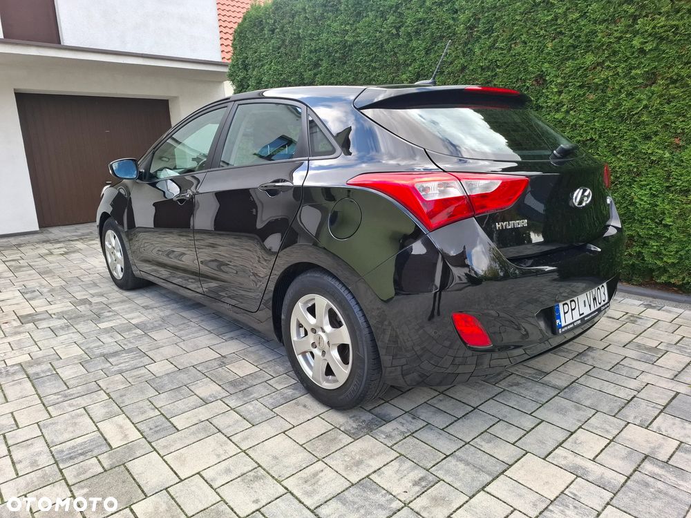 Hyundai i30 blue 1.4 YES Gold - 3