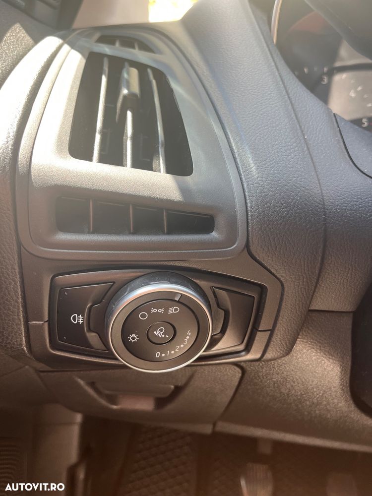 Ford Focus - 9
