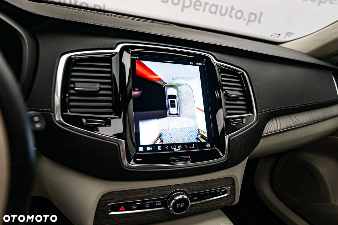 Volvo XC 90 - 22