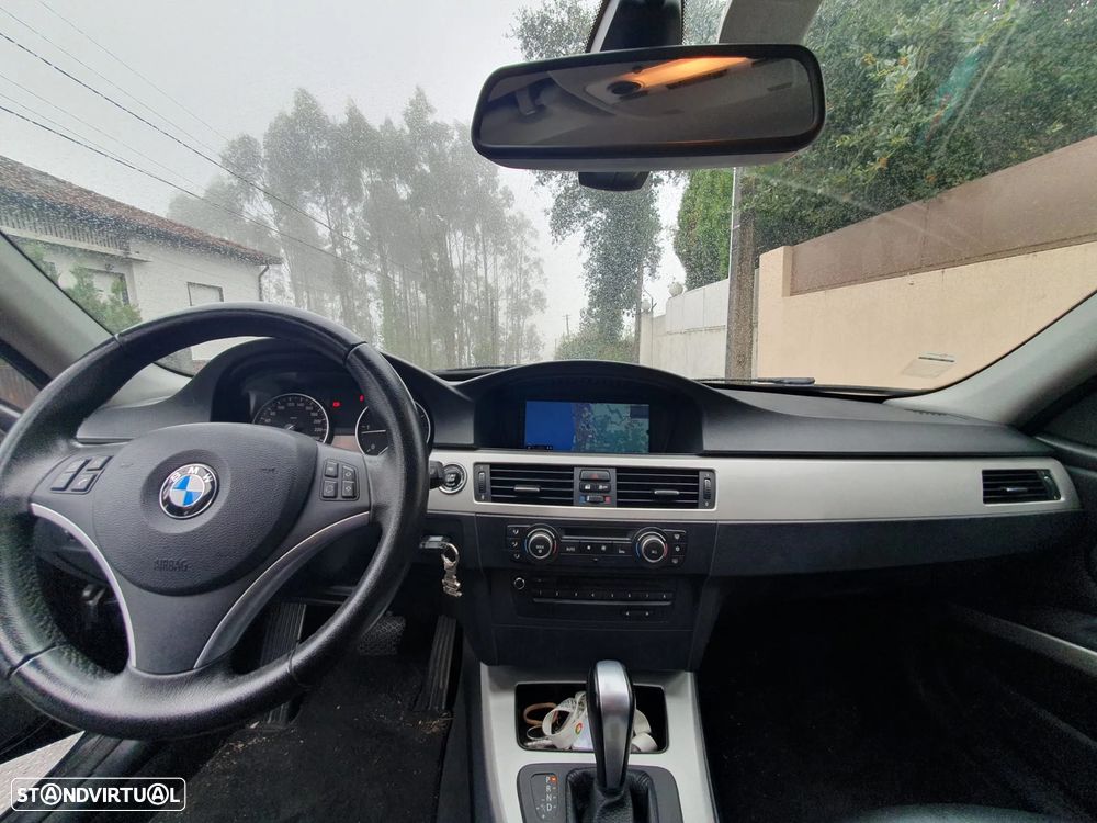 BMW 318 d Touring Auto - 5