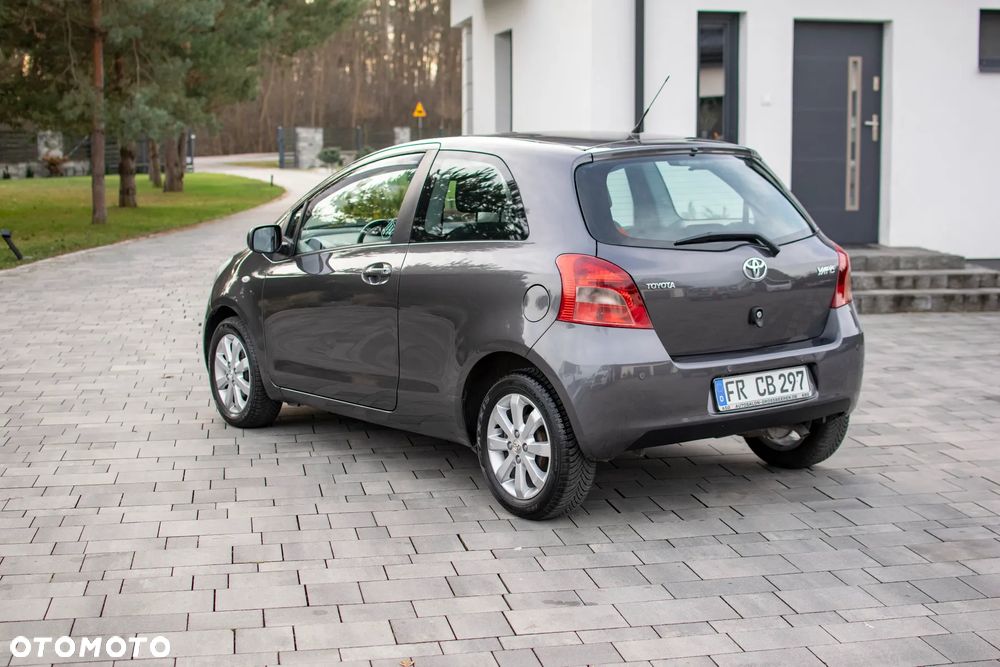 Toyota Yaris - 26