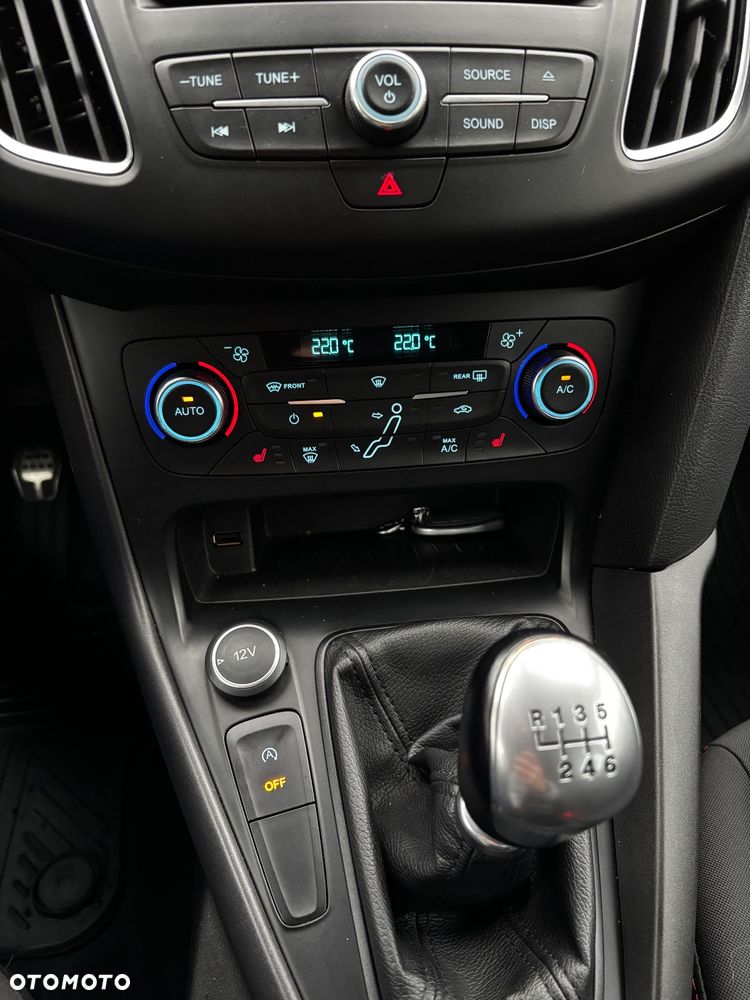 Ford Focus 1.5 EcoBoost Start-Stopp-System ST-Line - 15