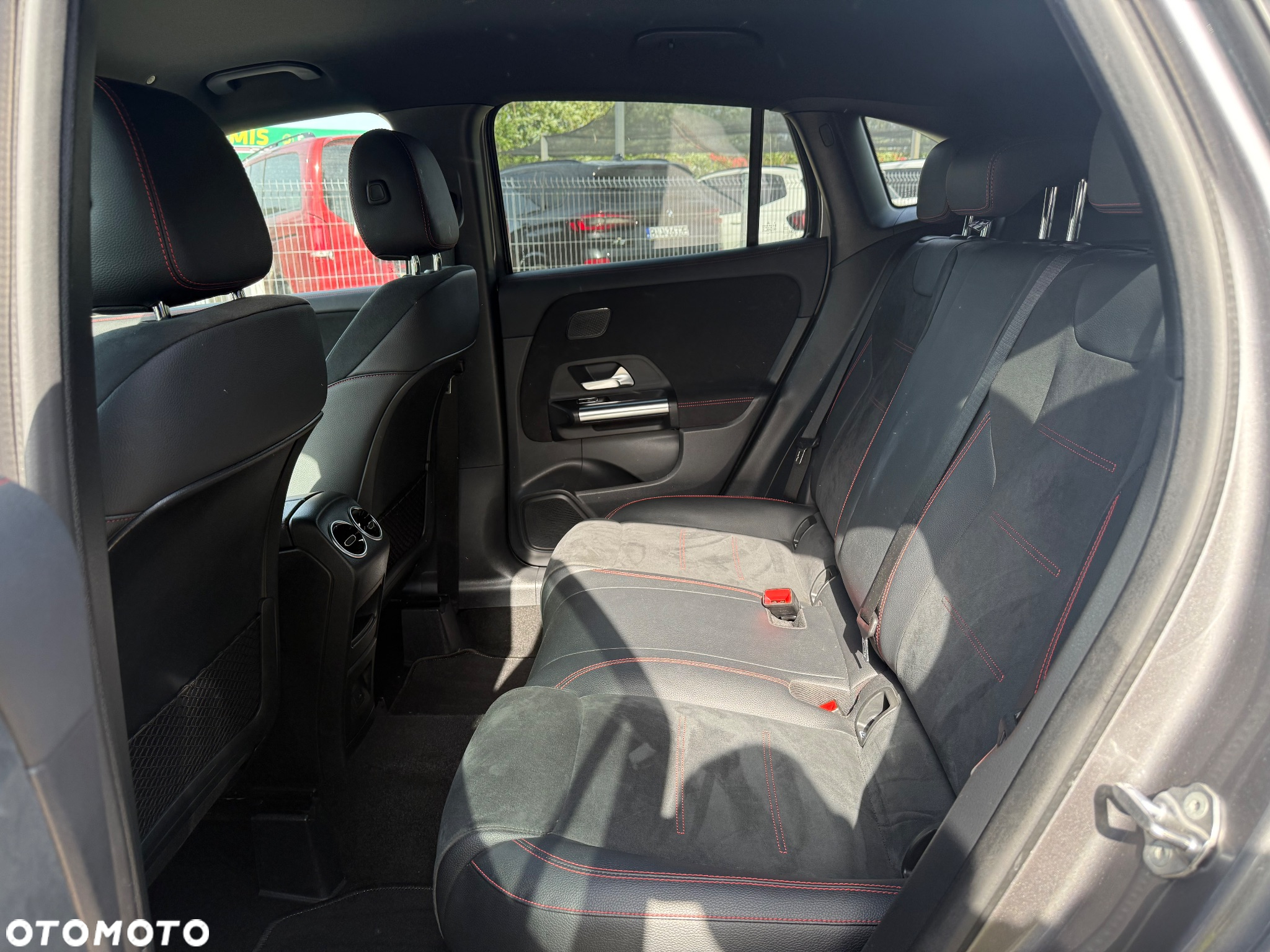 Mercedes-Benz GLA 200 d AMG Line - 11