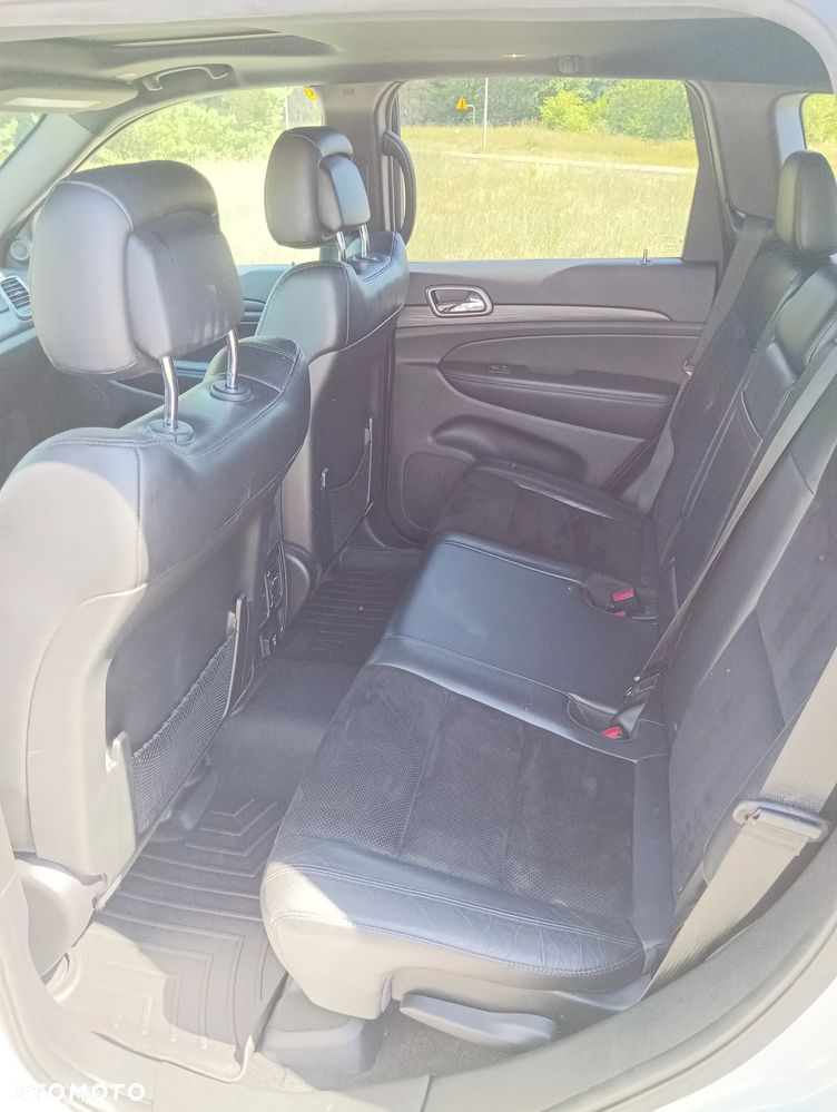 Jeep Grand Cherokee - 15