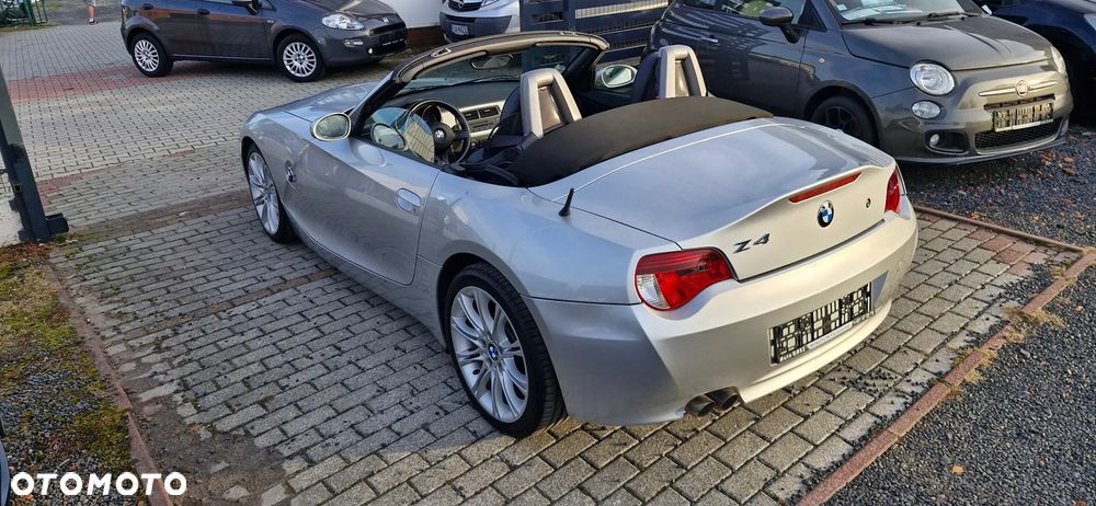 BMW Z4 2.5si - 17