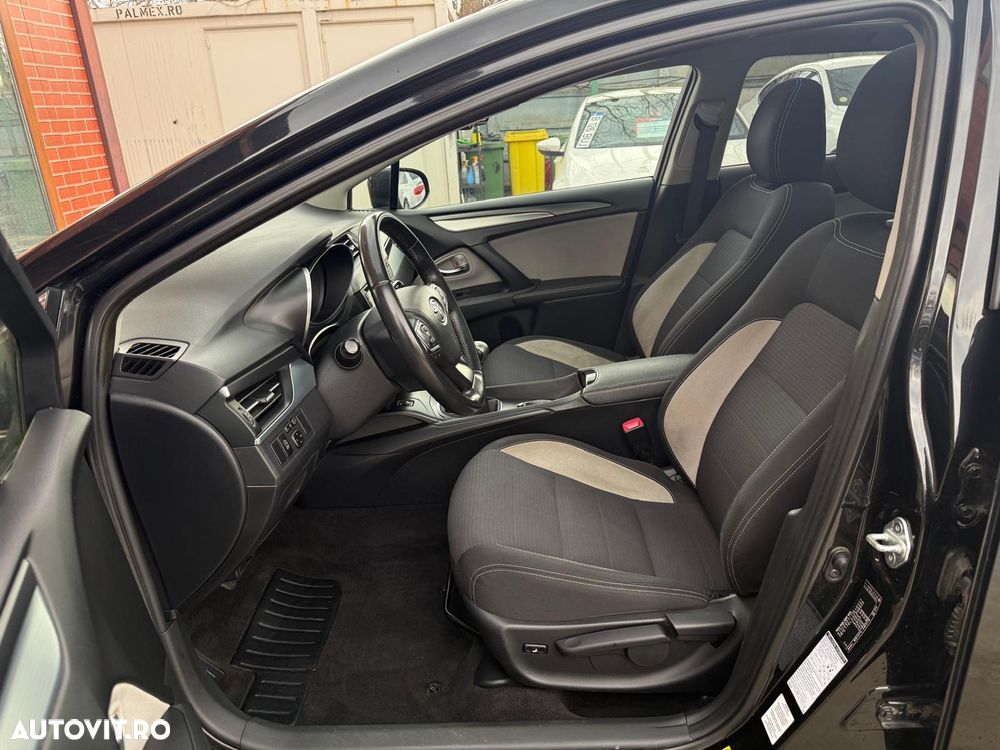 Toyota Avensis 2.0 D-4D Elegance - 17