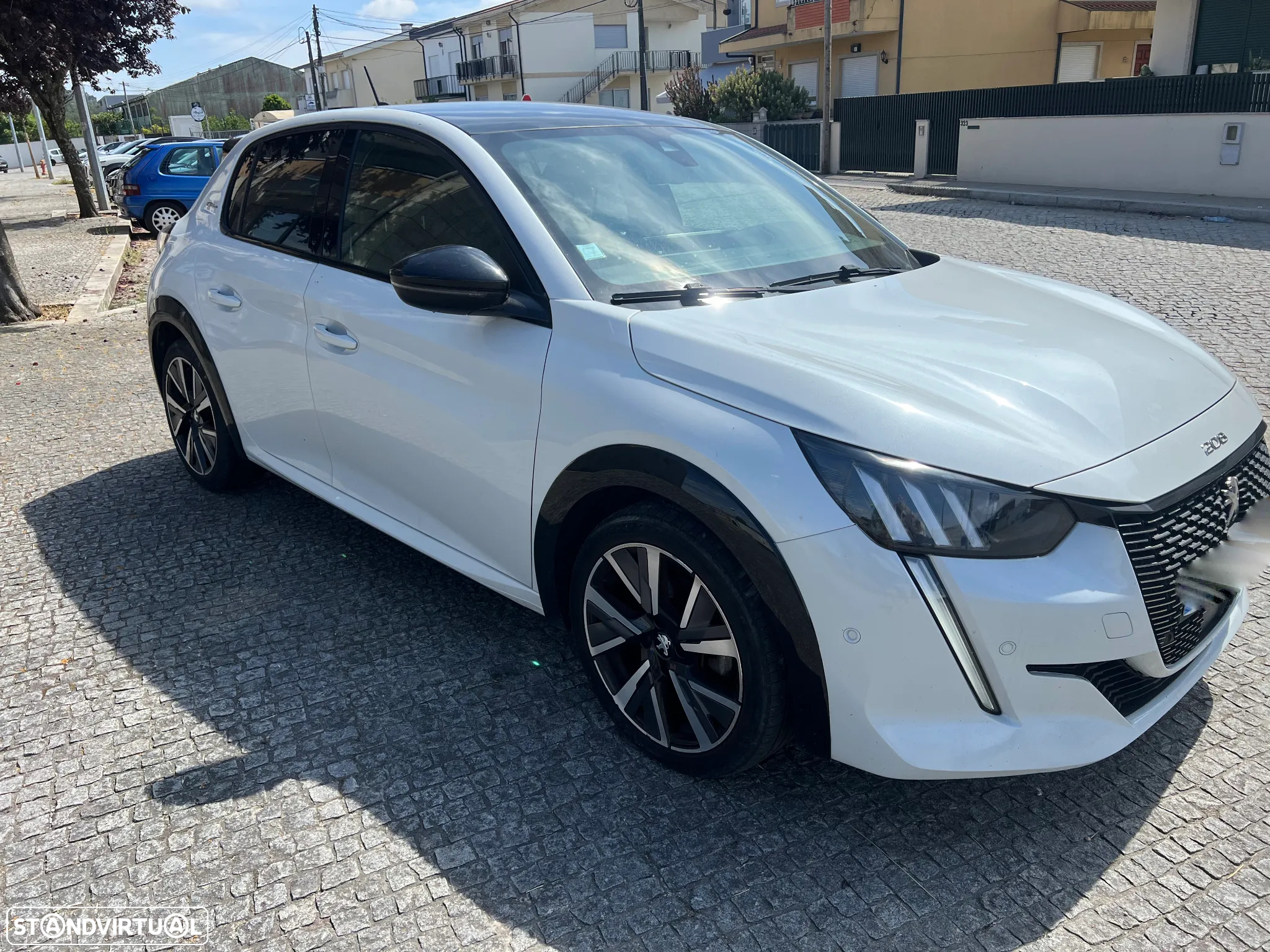 Peugeot 208 1.2 PureTech GT Line EAT8 - 7