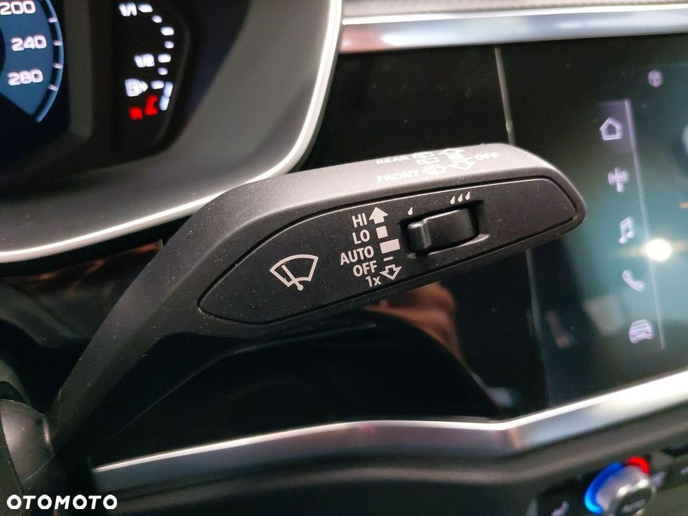 Audi Q3 2.0 TDI S tronic - 23