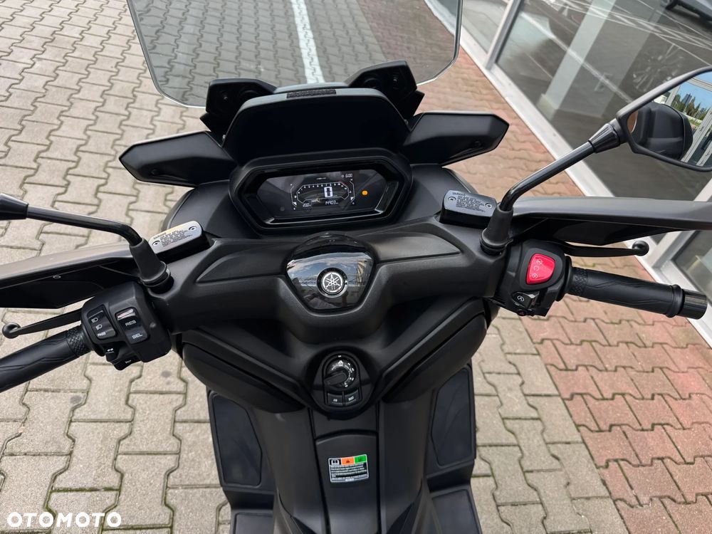 Yamaha X-max - 11
