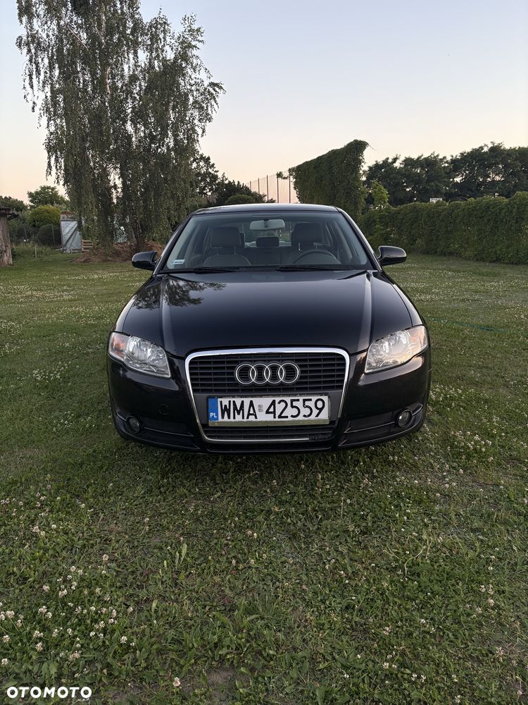 Audi A4 Limousine - 3