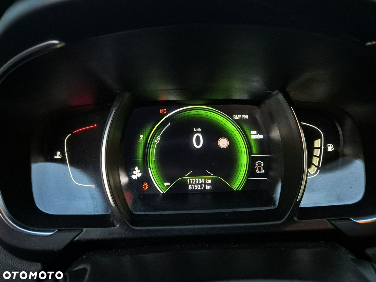 Renault Grand Scenic - 11