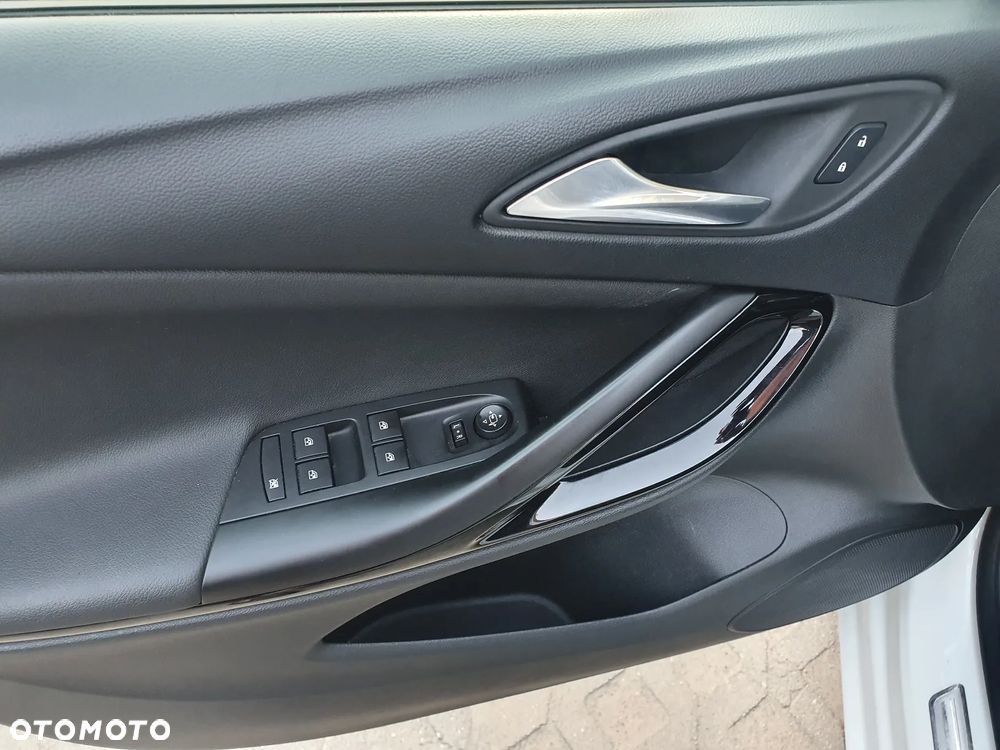 Opel Astra 1.6 D Automatik Start/Stop Innovation - 20