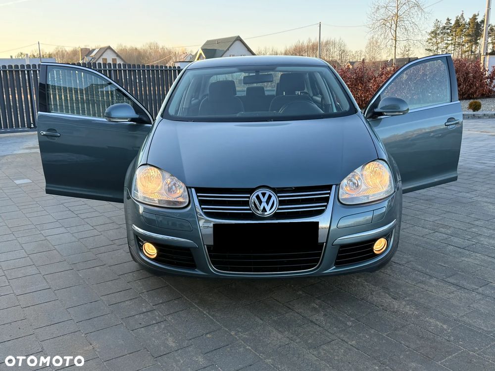 Volkswagen Jetta - 14