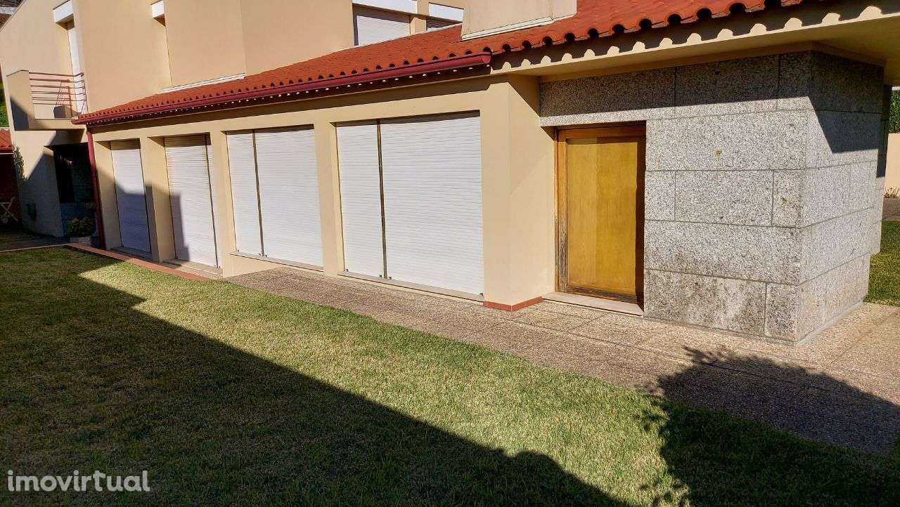 Vende-se moradia T4 no Parque da Cidade junto ao Complexo do Vitória - Grande imagem: 3/19