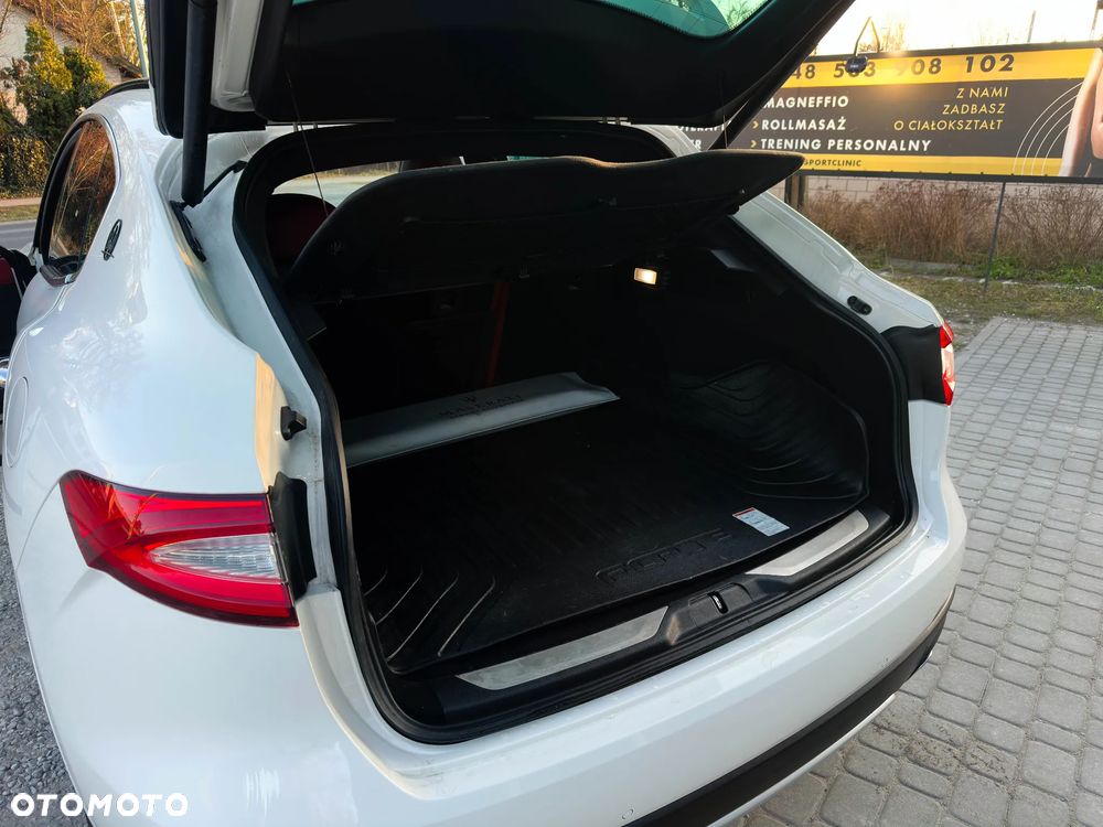 Maserati Levante Q4 GranSport - 8