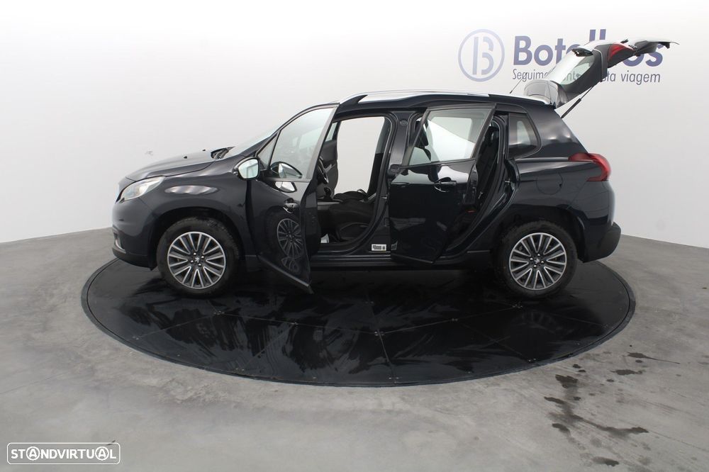 Peugeot 2008 1.2 PureTech Allure - 12