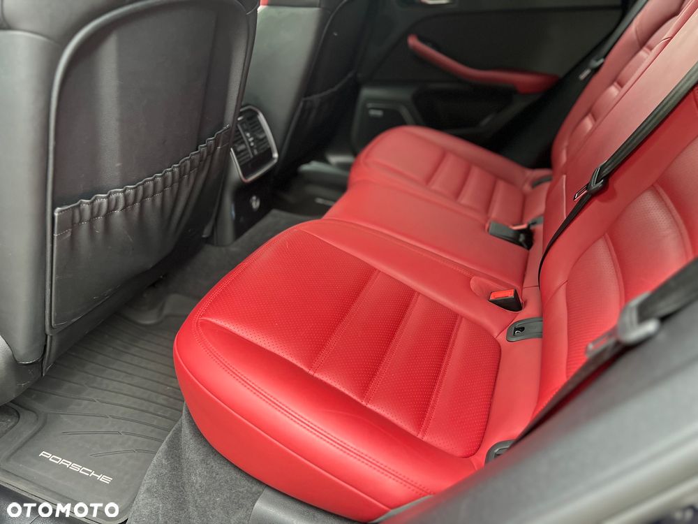 Porsche Macan - 35