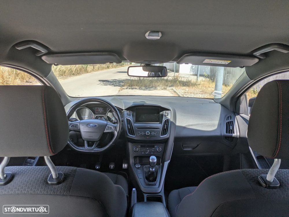 Ford Focus 1.5 TDCi ST-Line - 9
