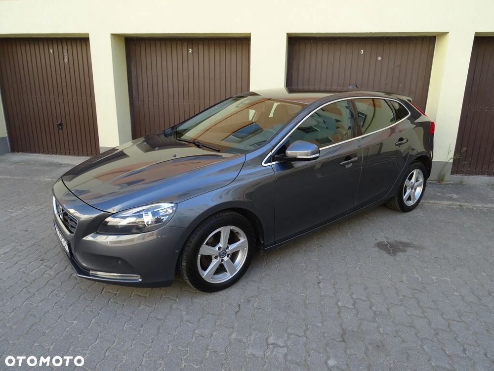 Volvo V40 D2 Momentum - 26