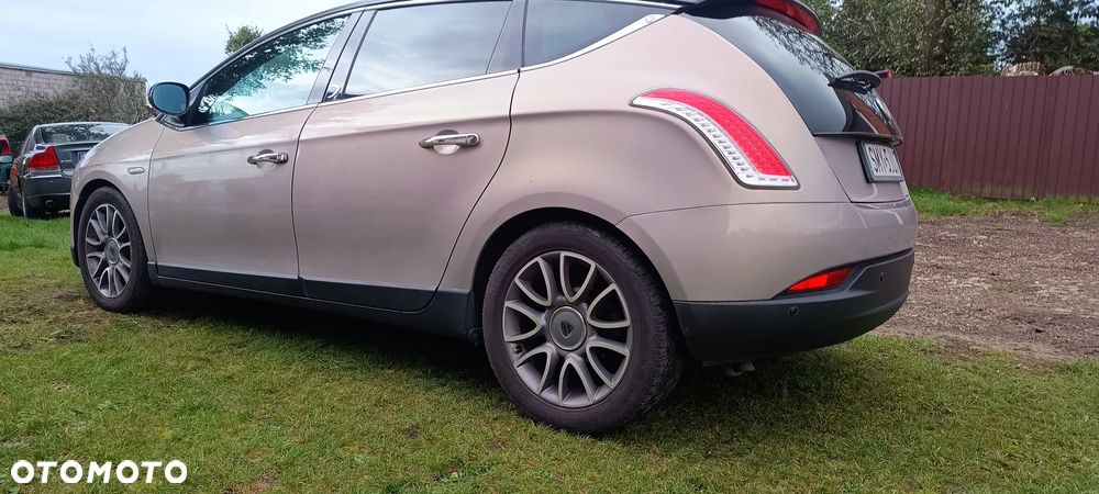 Lancia Delta 1.6 MJ Platino - 26